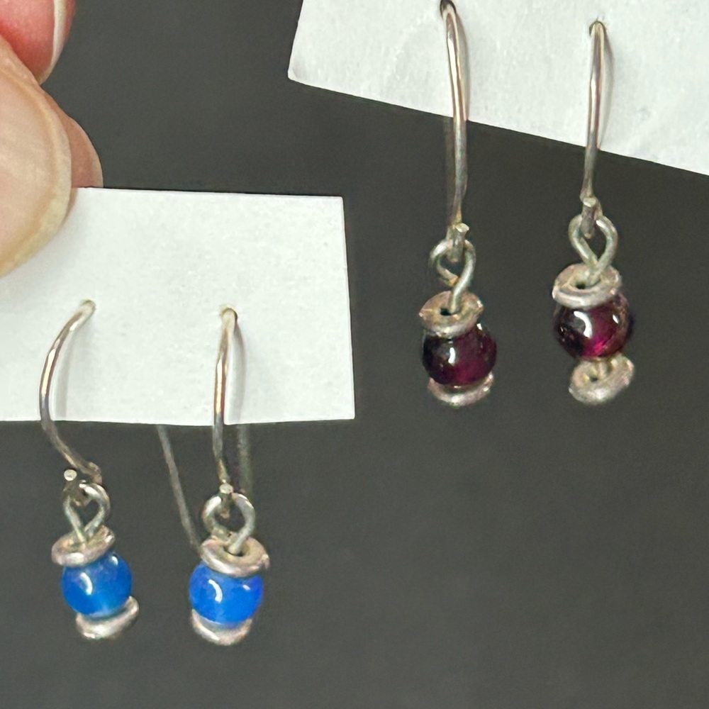 Silver Tone Blue & Maroon Round Glass Bead Drop Pierced Earrings Garnet Lapis